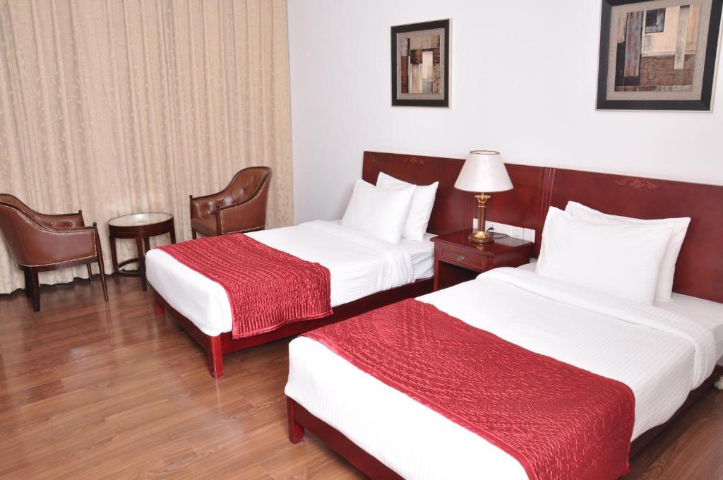 Lilywhite Hotel New Delhi Kamer foto